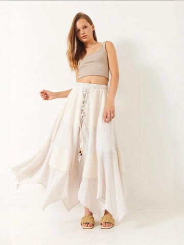 Bianco Lucci Skirt in White