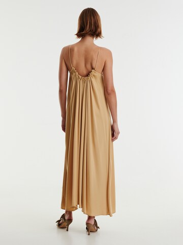 Robe d’été 'Johanna' EDITED en marron