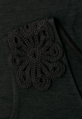 Street One Studio Top in Black
