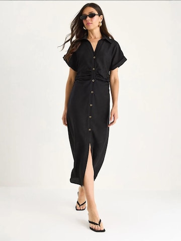 Bianco Lucci Dress in Black: front