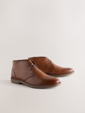 Next - Botines chukka en marrón