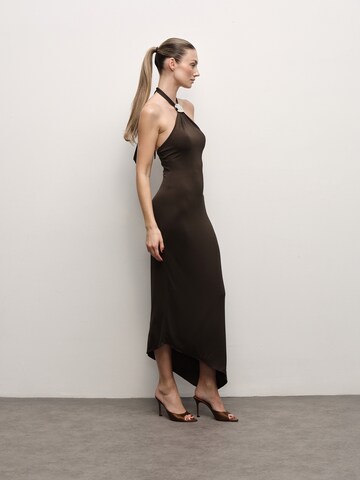 Robe de soirée 'Savita' RÆRE by Lorena Rae en marron