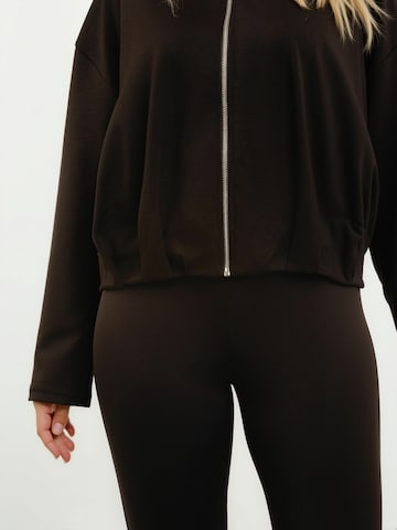 Veste mi-saison 'Henny' Liberte Essentiel en noir
