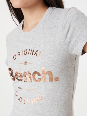 BENCH T-Shirt 'Riylie' in Grau