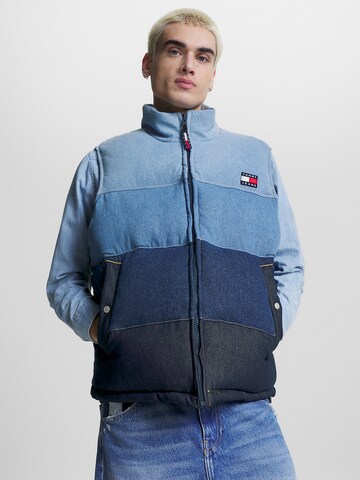 Tommy Jeans Vesta – modrá: přední strana