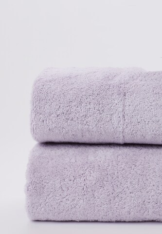 Lexington Towel in Purple