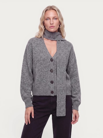 Cardigan ATRE en gris : devant