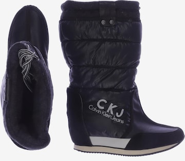 Calvin Klein Jeans Dress Boots in 40 in Black: front