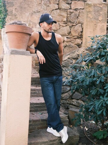 T-Shirt ' Basic Tanktop ' TEESHOPPEN en noir