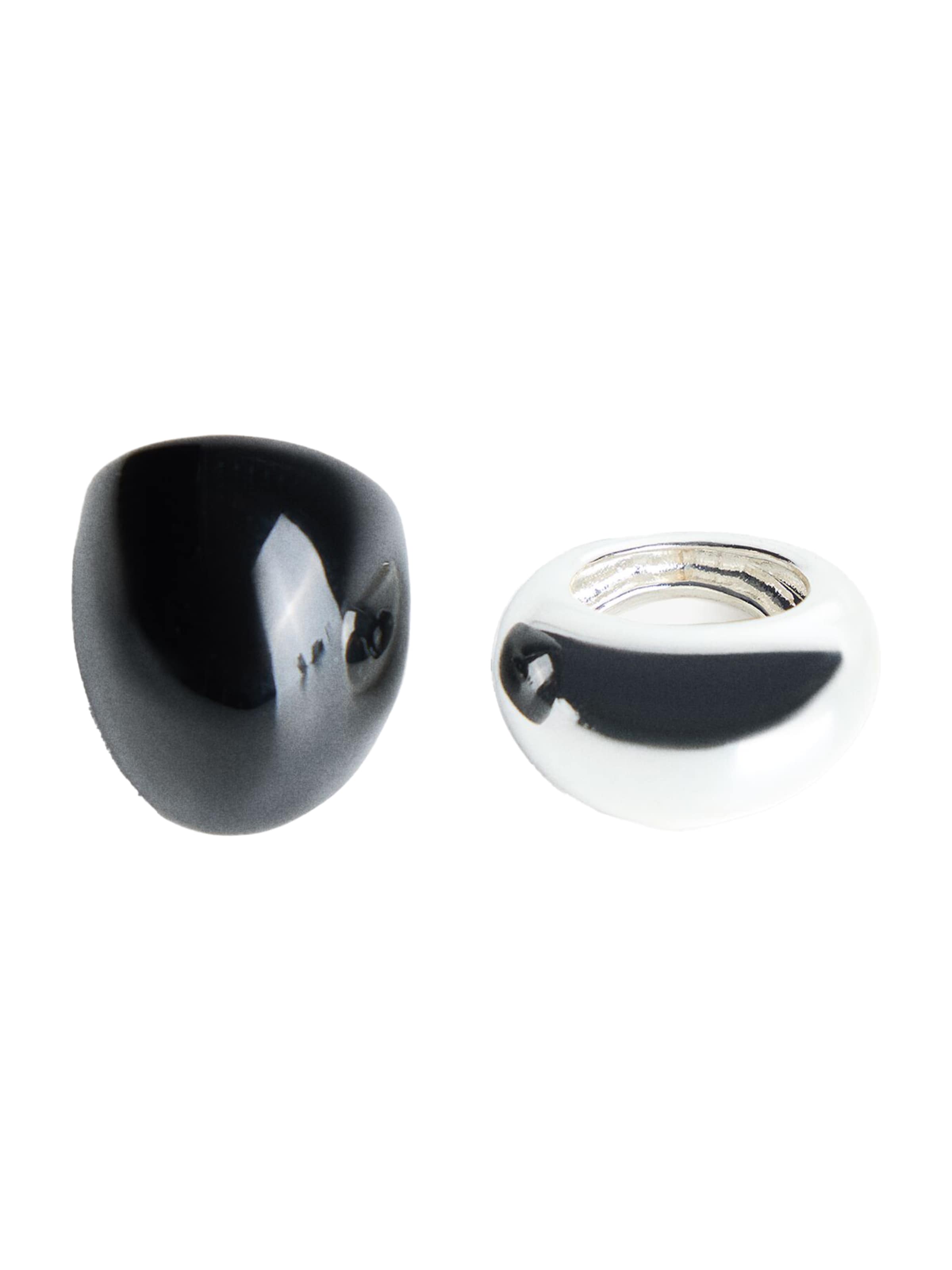 Bershka Ring i svart: framsida