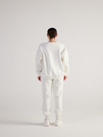 HOLLY LOLLY Sweatshirt in Beige