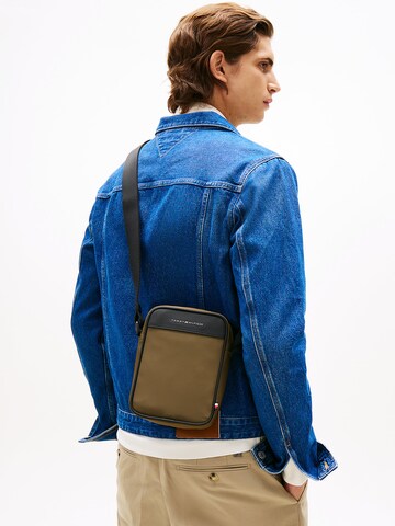 TOMMY HILFIGER Umhängetasche in Beige