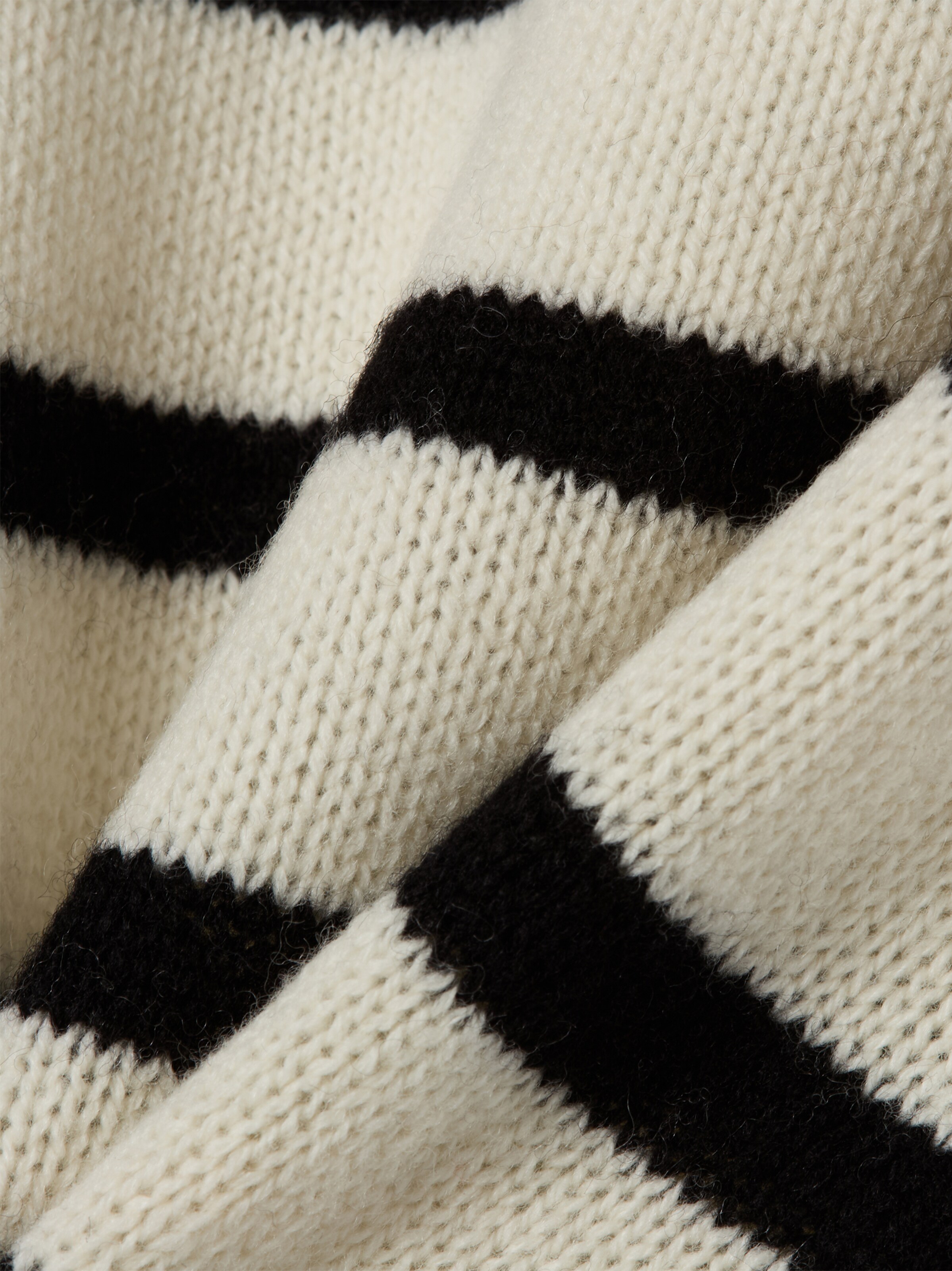 Marie Lund Sweater in Beige