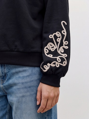 VERO MODA Dressipluus 'VMVELO', värv must
