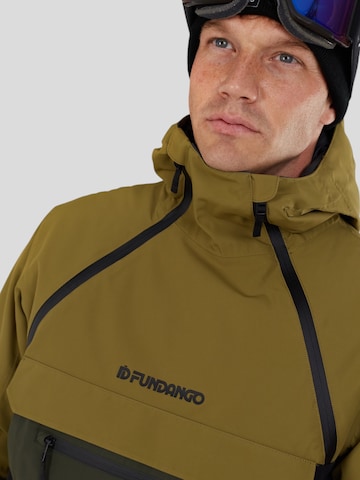 Veste outdoor 'Hydra ECO Anorak' Fundango en vert
