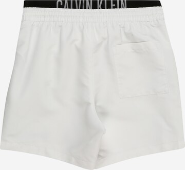 Calvin Klein Swimwear Regular Badeshorts 'Intense Power ' in Weiß