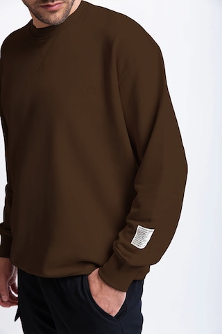 UNIQVIBE Sweatshirt in Braun