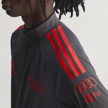 ADIDAS PERFORMANCE Λειτουργικό μπλουζάκι 'Audi Formula One Team Mechanics' σε μαύρο