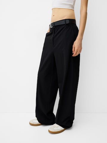 Wide leg Pantaloni con piega frontale di Bershka in nero