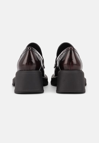 Décolleté con zeppa frontale 'DORAH' di VAGABOND SHOEMAKERS in rosso