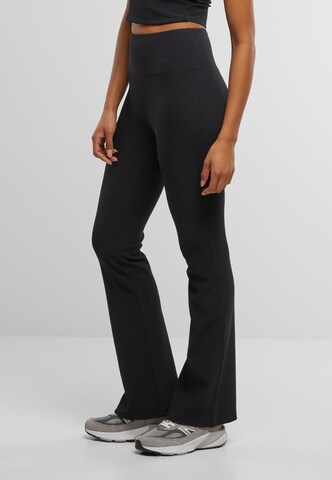 évasé Pantalon Urban Classics en noir