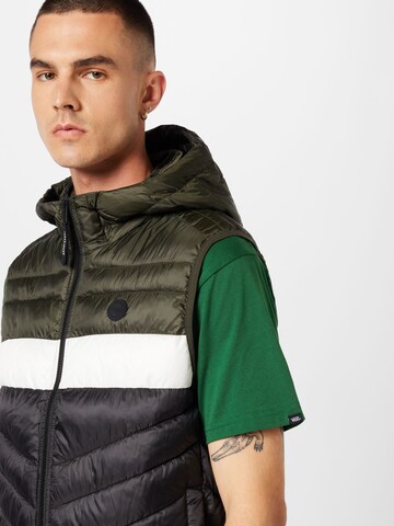 žalia JACK & JONES Liemenė 'Hero'