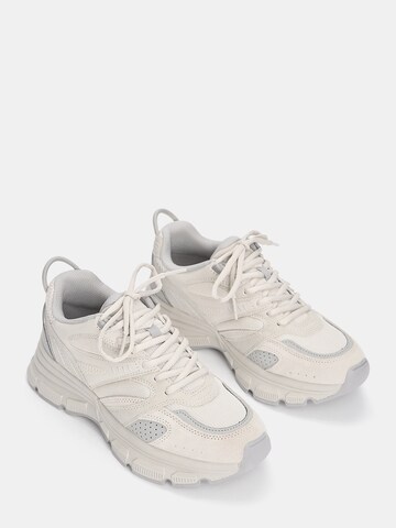 Sneaker bassa di Pull&Bear in colori misti