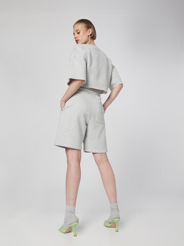 regular Pantaloni 'Kira' di VIERVIER in grigio