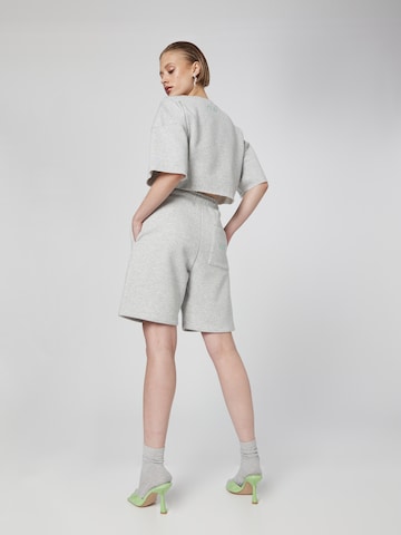 VIERVIER Regular Shorts  'Kira' in Grau