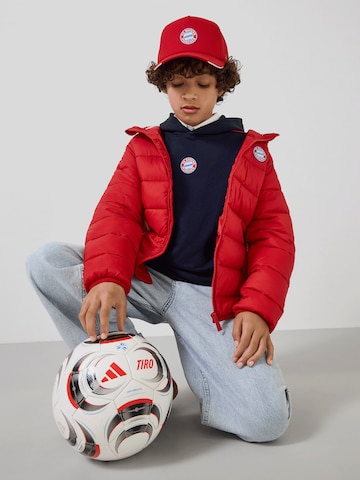 FC BAYERN MÜNCHEN Baseballcap Essentials in Rot