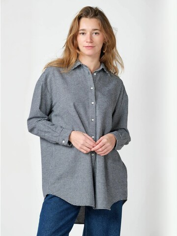 Klitmøller Collective Shirt ' OFELIA ' in Black: front