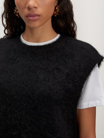 EDITED - Chaleco 'Thanya Mohair Vest' en negro