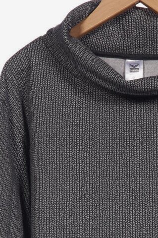 Trigema Sweatshirt & Zip-Up Hoodie in S in Grey