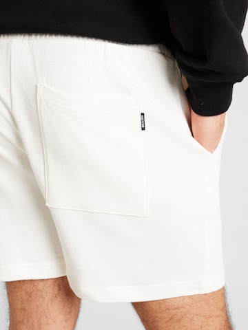 Regular Pantalon 'NEIL' Only & Sons en blanc