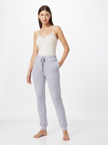 Effilé Pantalon de pyjama TRIUMPH en gris