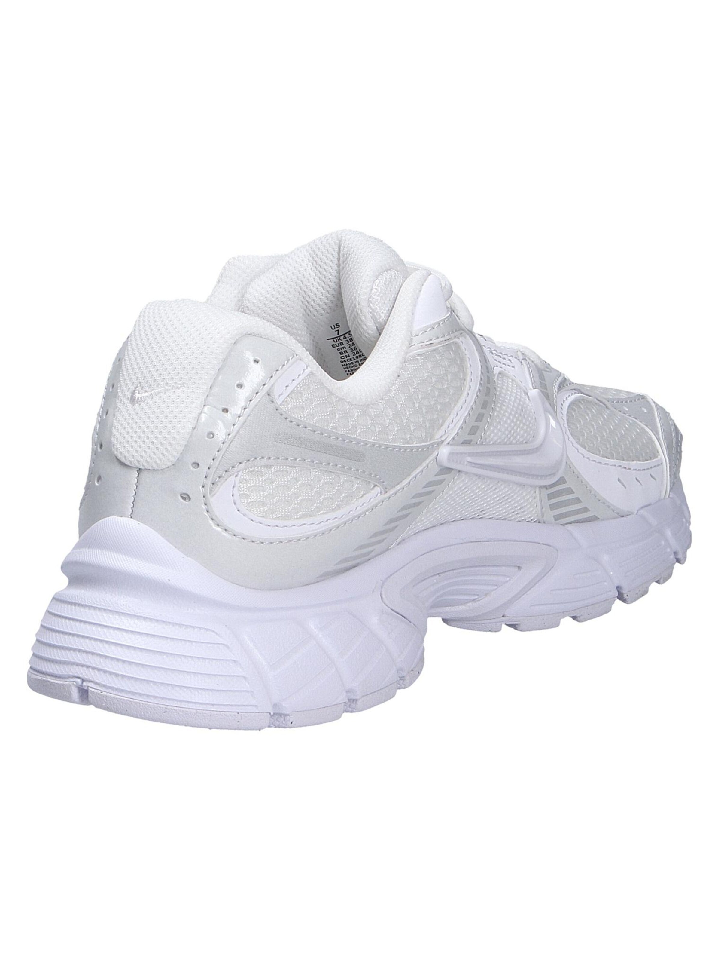 NIKE Низкие кроссовки 'V5 RNR' в Белый