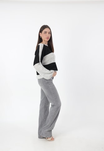 Elara Pullover in Grau