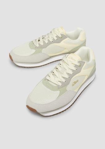 Baskets basses s.Oliver en gris