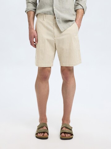 Regular Pantalon chino 'SLHKarl' SELECTED en beige : devant