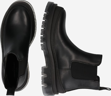 Garment Project Chelsea boots 'Lucido' in Zwart