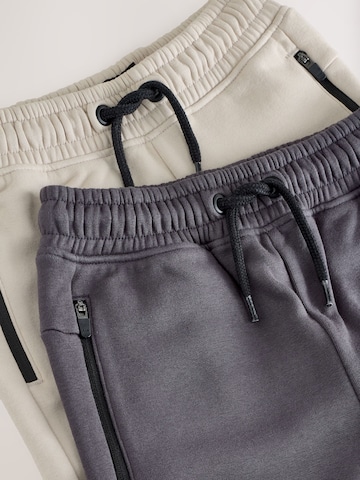 Next Tapered Hose in Grau