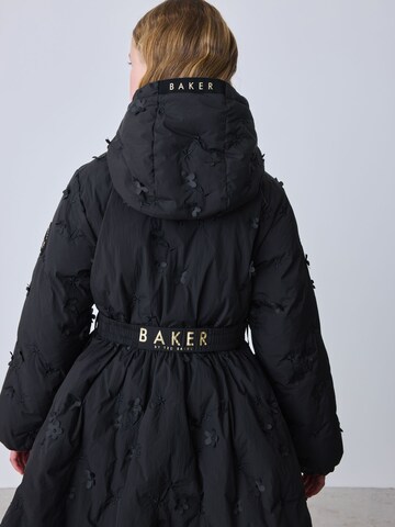 Baker by Ted Baker Pitkä takki värissä musta