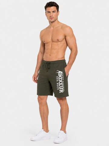 Boxeur des Rues Regular Workout Pants in Green