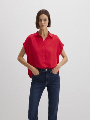 Mavi Blouse in Red: front