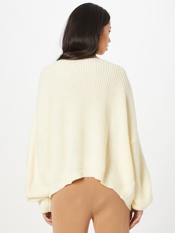 Missguided Neuletakki värissä beige