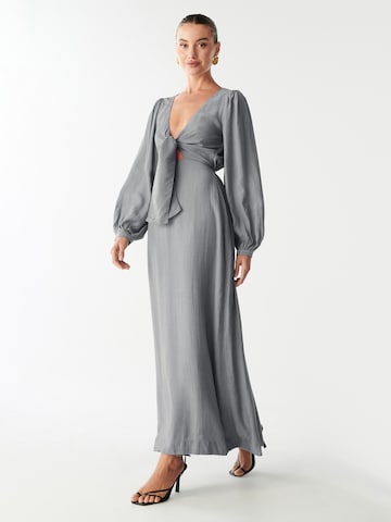 Rochie 'FRESCA' de la St MRLO pe gri