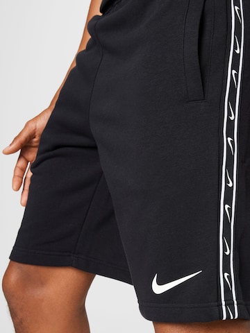 Regular Pantaloni de la Nike Sportswear pe negru