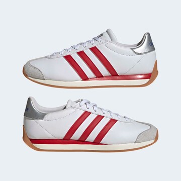 ADIDAS SPORTSWEAR - Sapatilhas baixas 'RUNVISTA' em branco