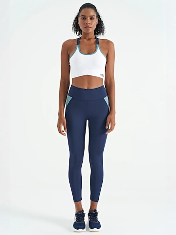 Top sportivo di Tommy Life in bianco
