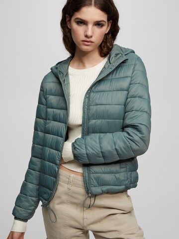 Pull&Bear Jacke in Grün: predná strana